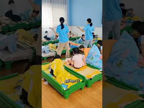 Cô giáo đánh thức học sinh dậy theo cách kỳ lạ #shorts