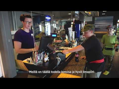 Töissä Pikku-Syötteellä: Asiakaspalvelija