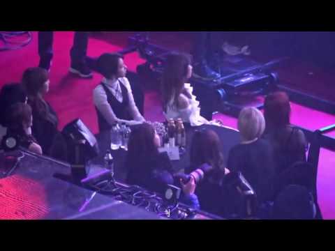 170119 Fancam TWICE Reaction To BLACKPINK   PLAYING WITH FIRE & BOOMBAYAH @ Seoul Music Awards   You