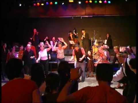 Preßburger Klezmer Band feat. Leon Blank - Sirba trift bulgar