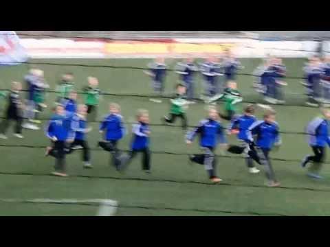 Aulaufen SG Mitteldithmarschen F-Jugend bei Holstein Kiel - Auflaufen