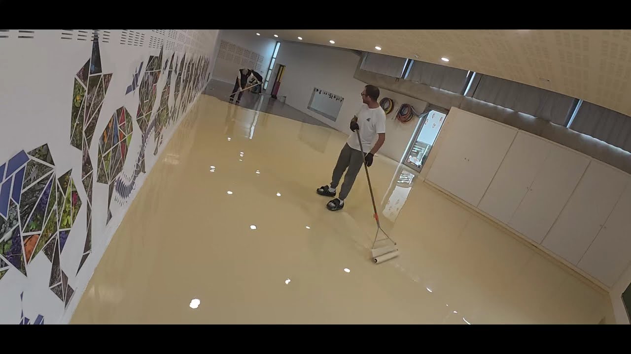 Rénovation des sols d'une école en résine à Gallargues le Montueux