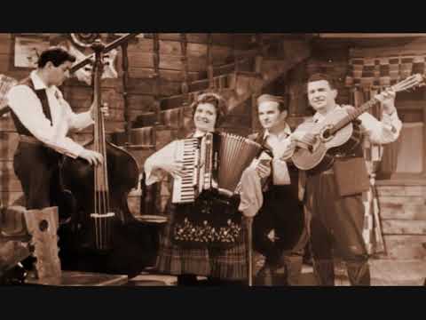 Лола Новаковић, Предраг Живковић Тозовац и Цуне Гојковић   Мене нана 'рани јабукама