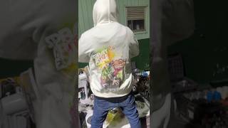 She asked me to spray paint her hoodie！#スプレーアートエデン#スプレーアート