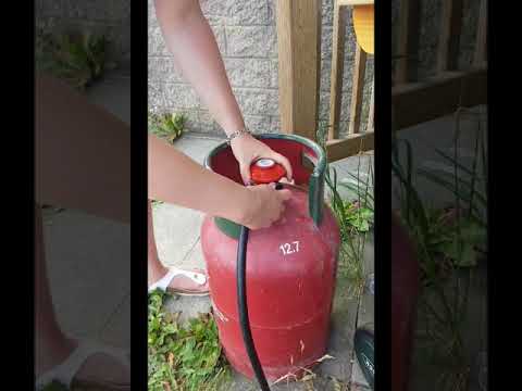 Fitting an Outback Regulator to a Gas Bottle