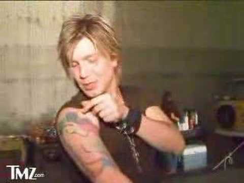 Johnny Rzeznik Shows Tattoos