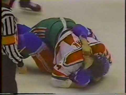 Rudy Poeschek vs Jim Korn - Mar 3, 1989