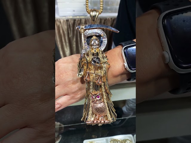 Vídeo relacionado con Hokech Acero inoxidable Santo Santo Muerte Santa Muerte Parca Colgante Collares Joyería de Moda Cadena Accesorios