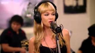 Pierces sing Elvis' Blue Moon, BBC, 2014