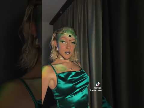 Annie camel tiktok ( Halloween kostým)🐍⛎