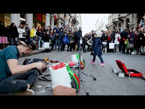 DAMAT DRUMMER - INCREDIBLE STREET TECHNO PARTY - TURIN - ITALY #damatdrummer