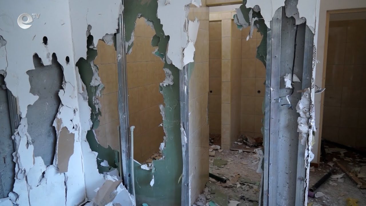 Погром в съблекалнята на футболното игрище в Чепеларе