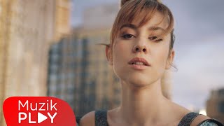 Merve Deniz - Yüzyıllık Yalnızlık (Official Video)