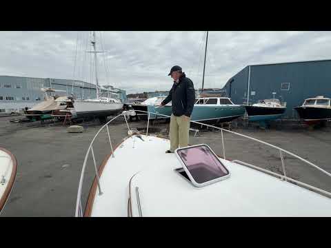 2004 Hinckley Picnic Boat 36 Classic EP CHASER Video