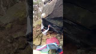 Video thumbnail de The Boss Sit, 8b+. Peak District