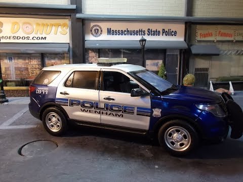 Wenham Ma Police 1/18 scale Ford Explorer with lights