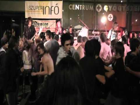 LOUD AND BLACK: BALHÉ