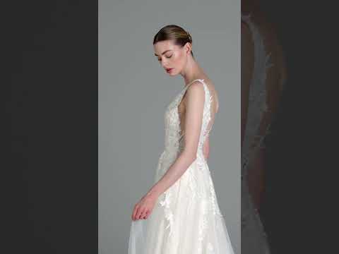 LUCIE - PRONOVIAS 2025  #mariage2025 #pronovias2025 #pronoviastours #robedemarieetours