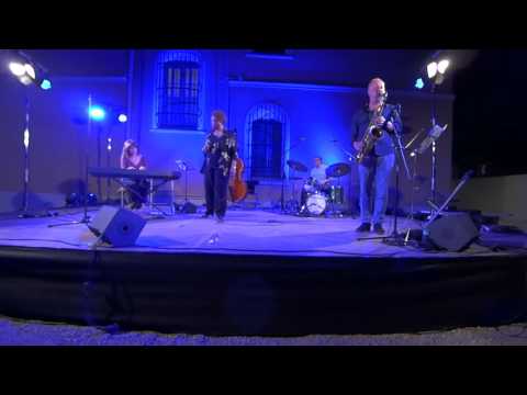 Gwen Perry & Michele Faber Quartet / Autumn Leaves