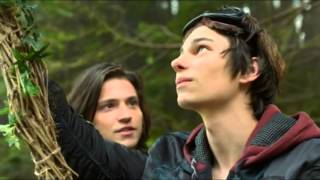 The 100 1x01: We Come Running - Youngblood Hawkes