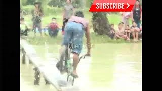 Download lagu Video lucu..!!!Lomba balap sepeda di atas air mp3 Download lagu Video lucu..!!!Lomba balap sepeda di atas air mp3