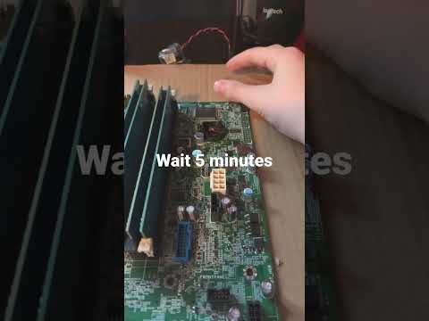 How to reset/clear your CMOS Battery #shorts