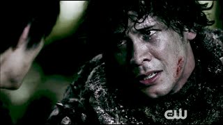 We can't lose Clarke! We can't lose her... THE 100 [3X02] (HD)