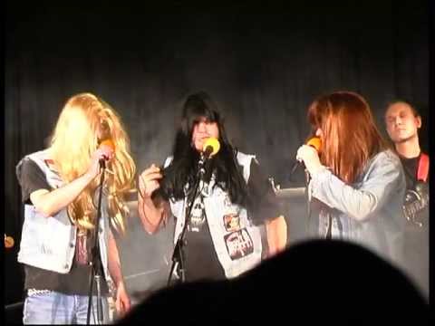 Anna Burešová - Premiéra filmu Mucholapka - FOXYMON CZ © 2003