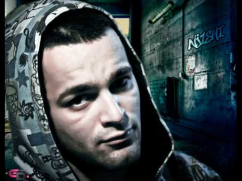 Jussi ft. Njishi - M.F Handz Up