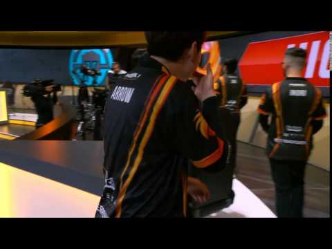 [Spoiler] ADC of winning team in P1 vs IMT game tastes his victory