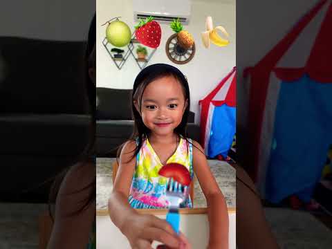 Cute Kid Eats Emoji Part 3 👧🏻🍈🍓🍍🍌😘