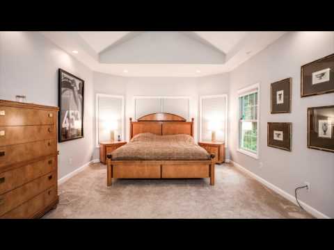 4 Crowl Hill Rd, Auburn, MA