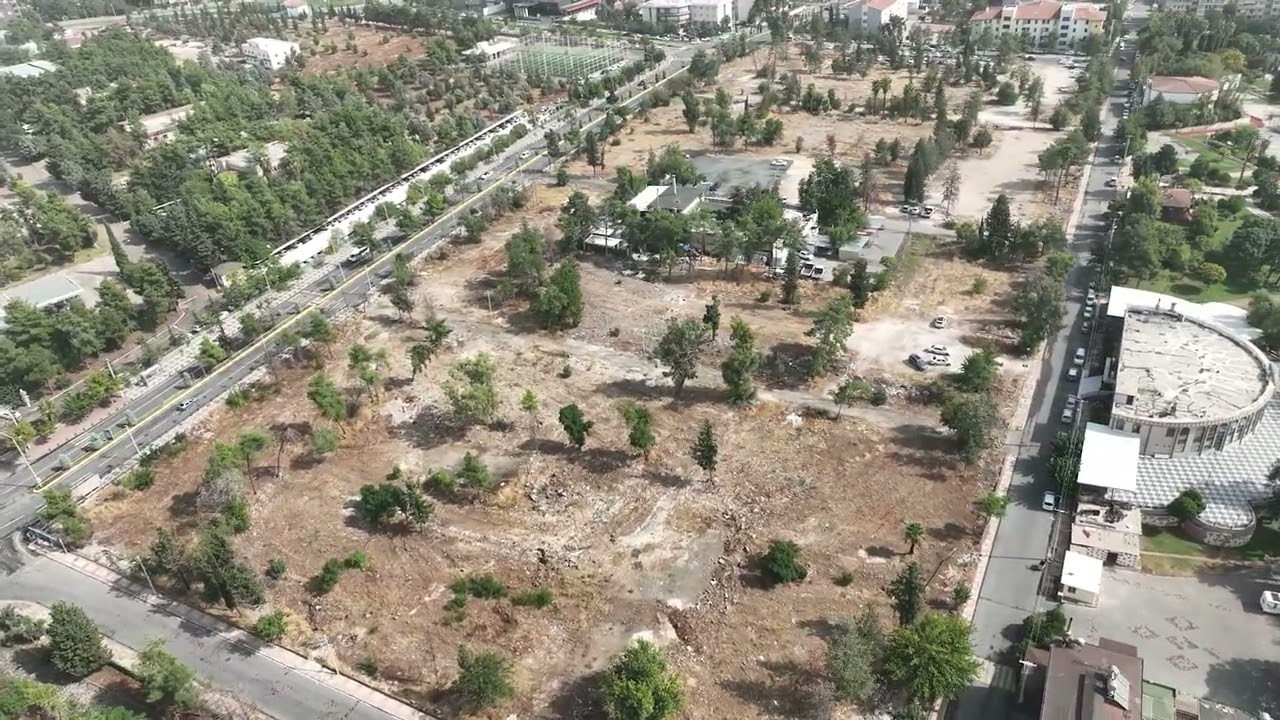 BAŞKAN GÜLPINAR’DAN 300 EVLER MÜJDESİ ŞANLIURFA’NIN MERKEZİNE BÜYÜK YEŞİL ALAN GELİYOR!