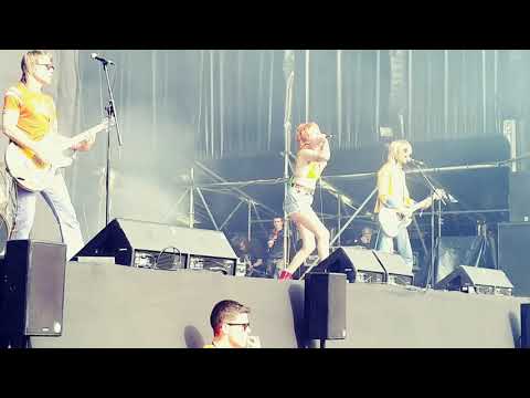 Surfbort @ Azkena Rock Festival 2019