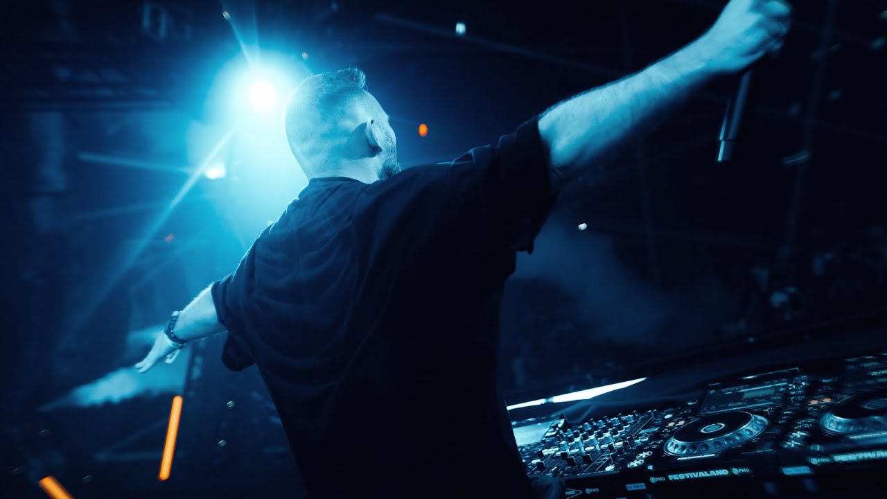 Skytech live at Festivaland 2024
