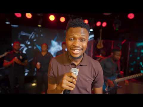 AKINTAYO AKINWANDE : PRAISE MEDLY (OFFICIAL VIDEO)