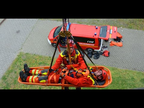 Im Einsatz mit den Höhenrettern - Absturz aus großer Höhe  |MDR Lebensretter [Deutsch/German]