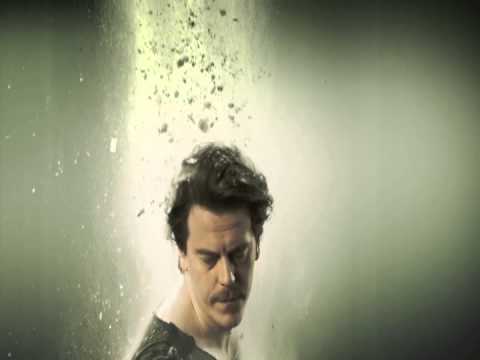 Video thumbnail for Una storia semplice - Pink is Punk Remix