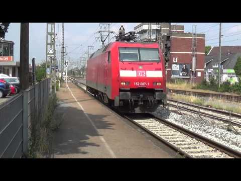 1 losse Goederenloc raast door het Station Leer (Ostfriesland)