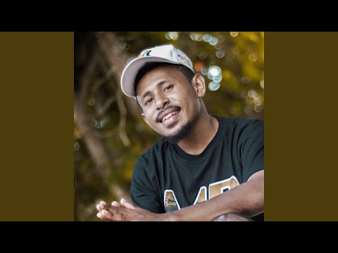 OMBIN PALING BEDA (feat. David Wania, Emaname)