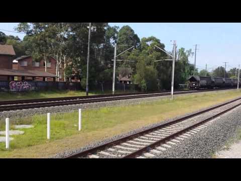 Coal train, sydney train and pacific national 6MB4