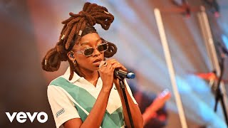 LIttle Simz - Lost Without U (Robin Thicke cover) in the Live Lounge