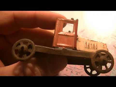 MongoTV_12300 - MIN BILSAMLING - Del 2 - Meget Lille 70 År Gammel Defekt Rusten Blik Lastbil