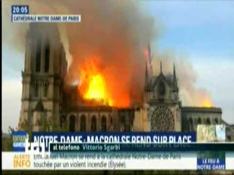 §.3/ TG1 ore 20 comMENTo di Sgarbi 15 aprile 2019  Notre-Dame di Parigi in fiamme, si ricostruirà ?