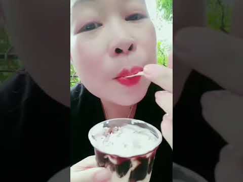 Eating Delicious Icecream #shortsfeed #icecream #satisfying