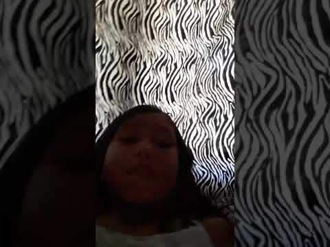 Cantora mirim de 2020 kkkk ti amo filha..