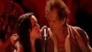 Norah Jones &amp; Keith Richards - Love Hurts