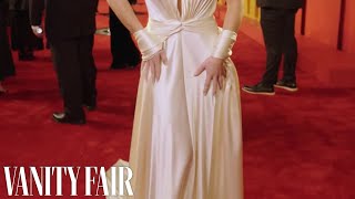 Sydney Sweeney does it again at the #VanityFairOscarParty.
