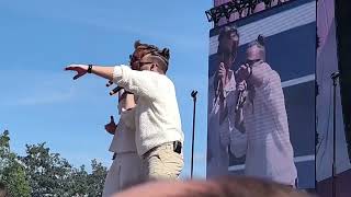 C21  Stuck in My Heart