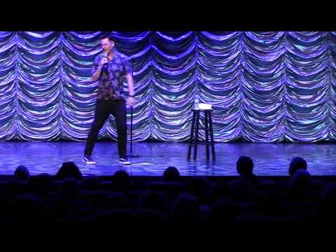 Phil Walker live @ the Royal theatre on the Independence of the seas